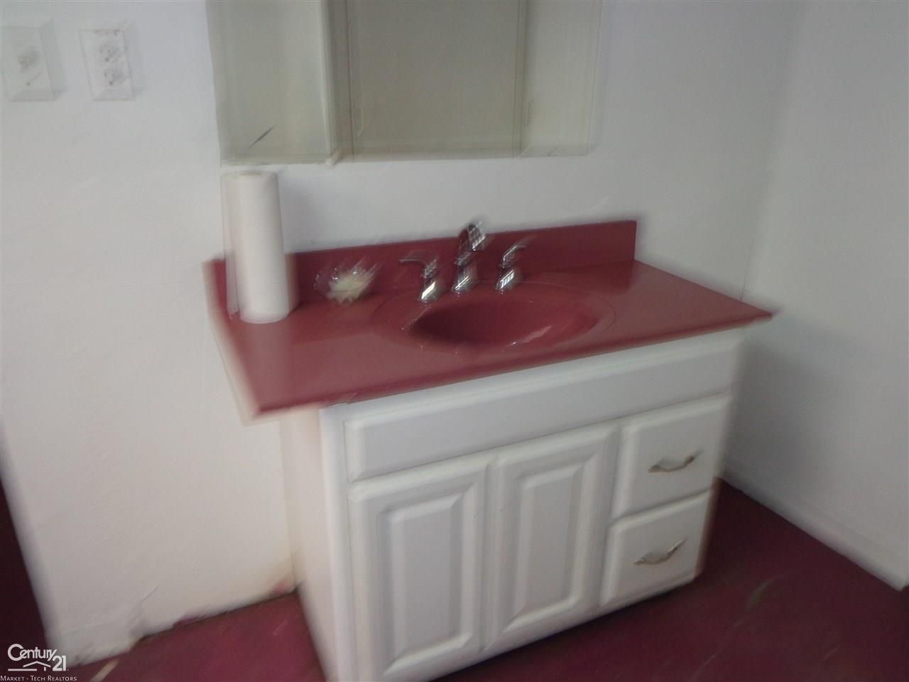 3404 24th St, Port Huron, MI 48060